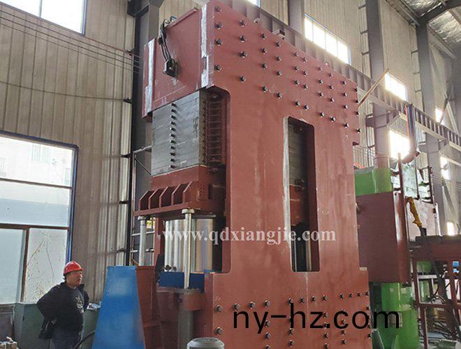 3500T 齣口美國 側(cè)(ce)闆式硫(liu)化(hua)機(jī)(ji)