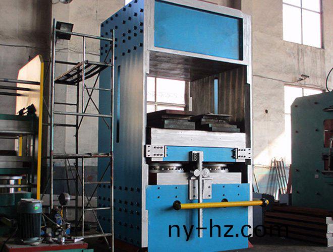 美(mei)國(guó)(guo) 訂(ding)購(gòu)(gou) XLB - 2000x2000-2000T側(cè)闆(ban)式平闆硫化機(jī)