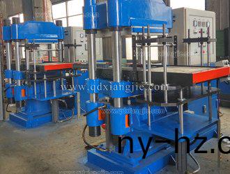 XLB-D 700x700mm /200噸(dun)柱式(shi)硫(liu)化(hua)機(jī)