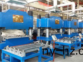 XLB-1200x1200-1000T立(li)柱式(shi)實心胎硫(liu)化機(jī)