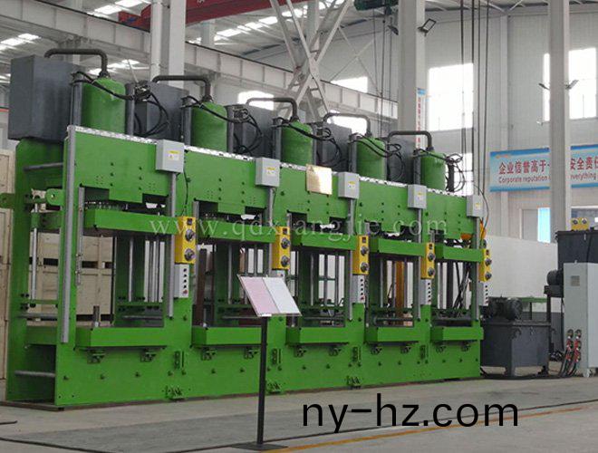 XLB-1000*1000/150T實(shí)(shi)心胎(tai)硫化機(jī)(ji)